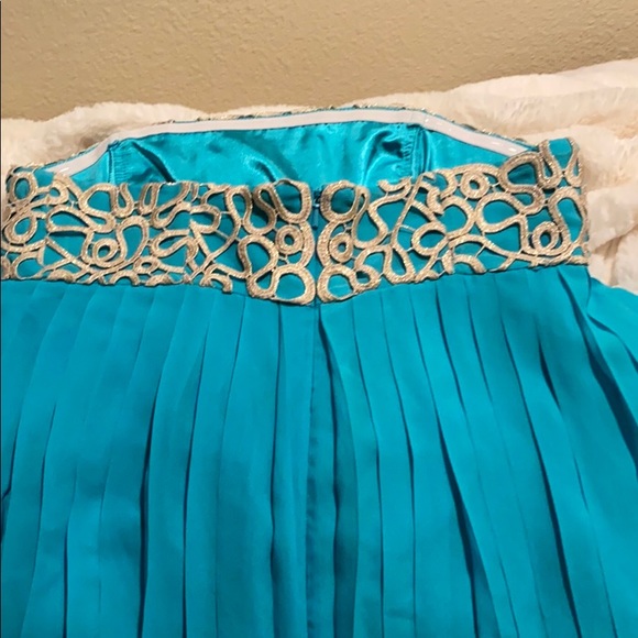 Dress - Picture 4 of 6